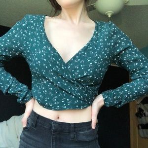 Brandy Melville long sleeve wrap top